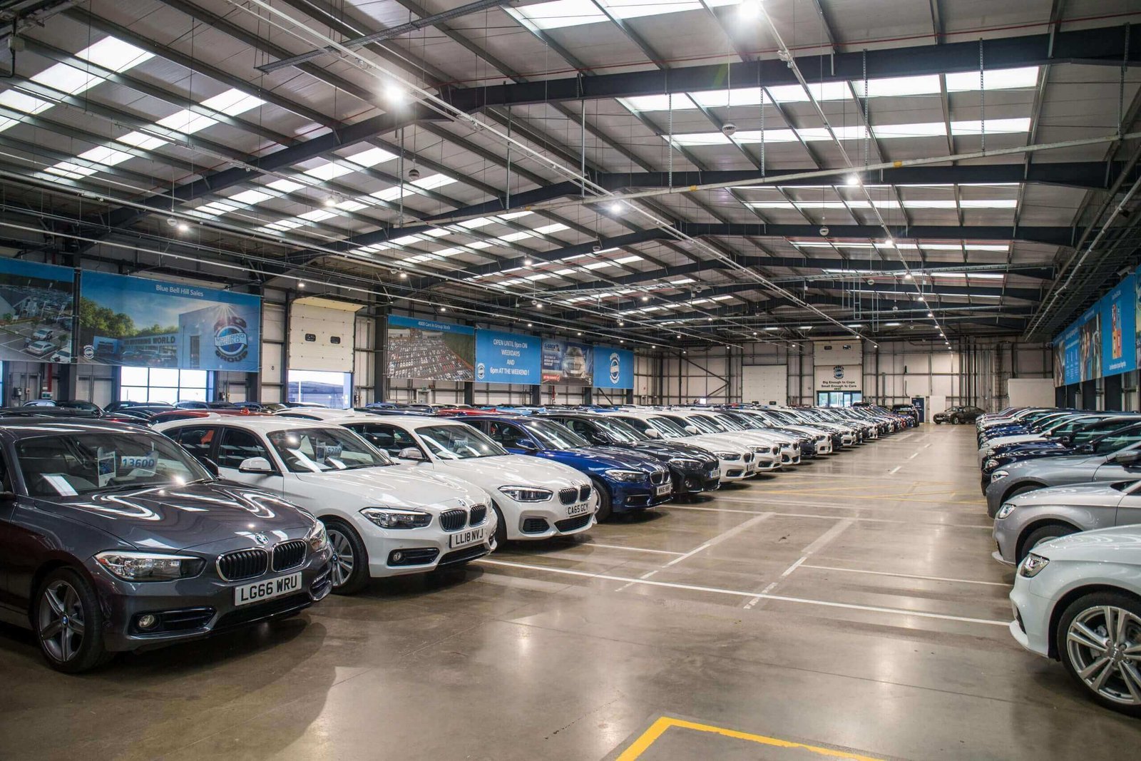 Looking for the best car dealers in the UK, find reliable and trustworthy car dealers like AutoTrader, Arnold Clark, Lookers